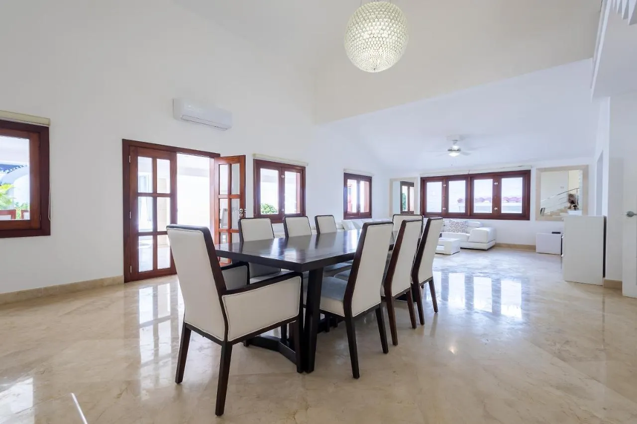 Huge 8-Bedroom Beach Villa With Private Pool - Los Corales Villas 푼타 카나 도미니카 공화국