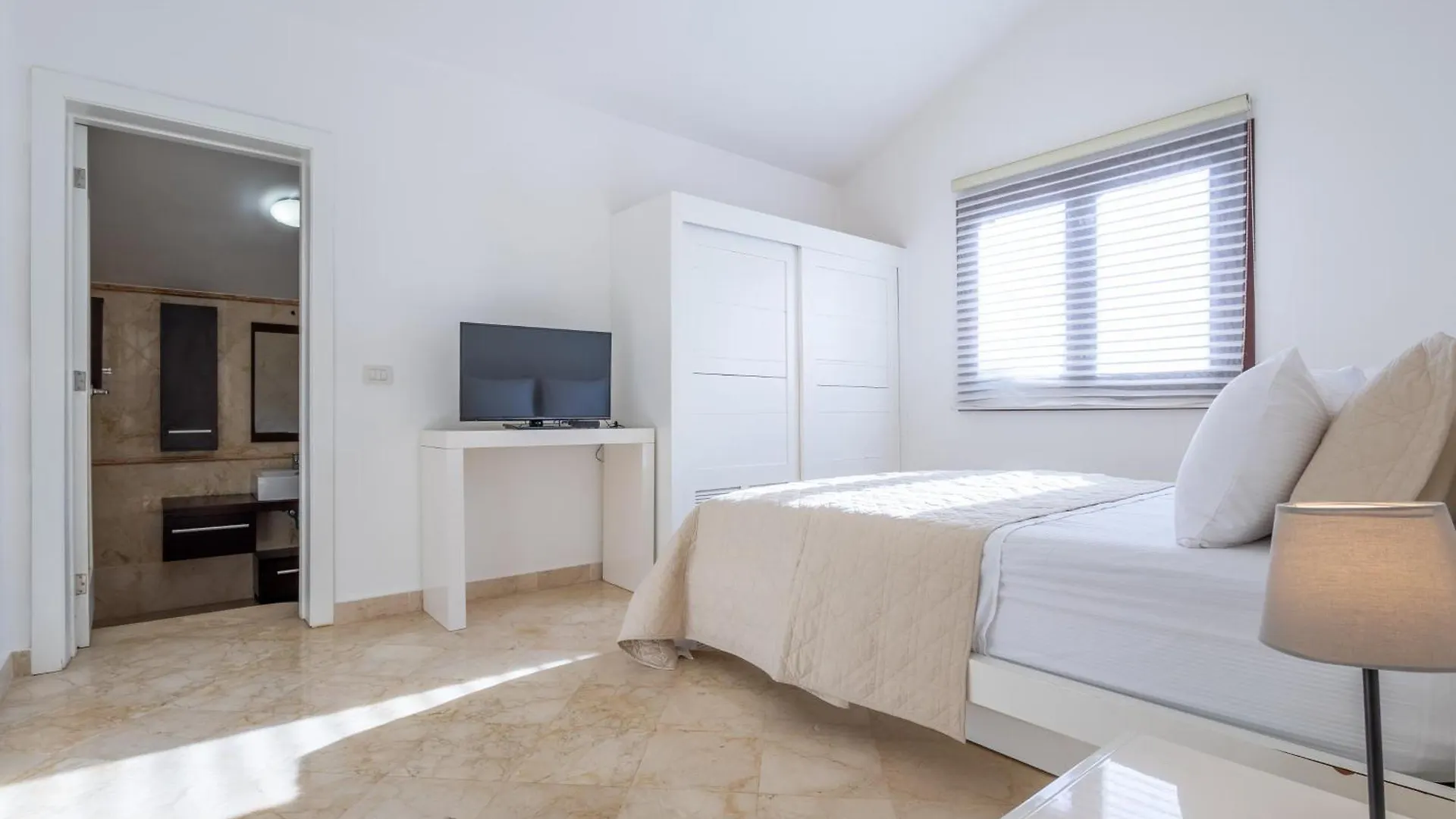 Huge 8-Bedroom Beach Villa With Private Pool - Los Corales Villas 푼타 카나 도미니카 공화국