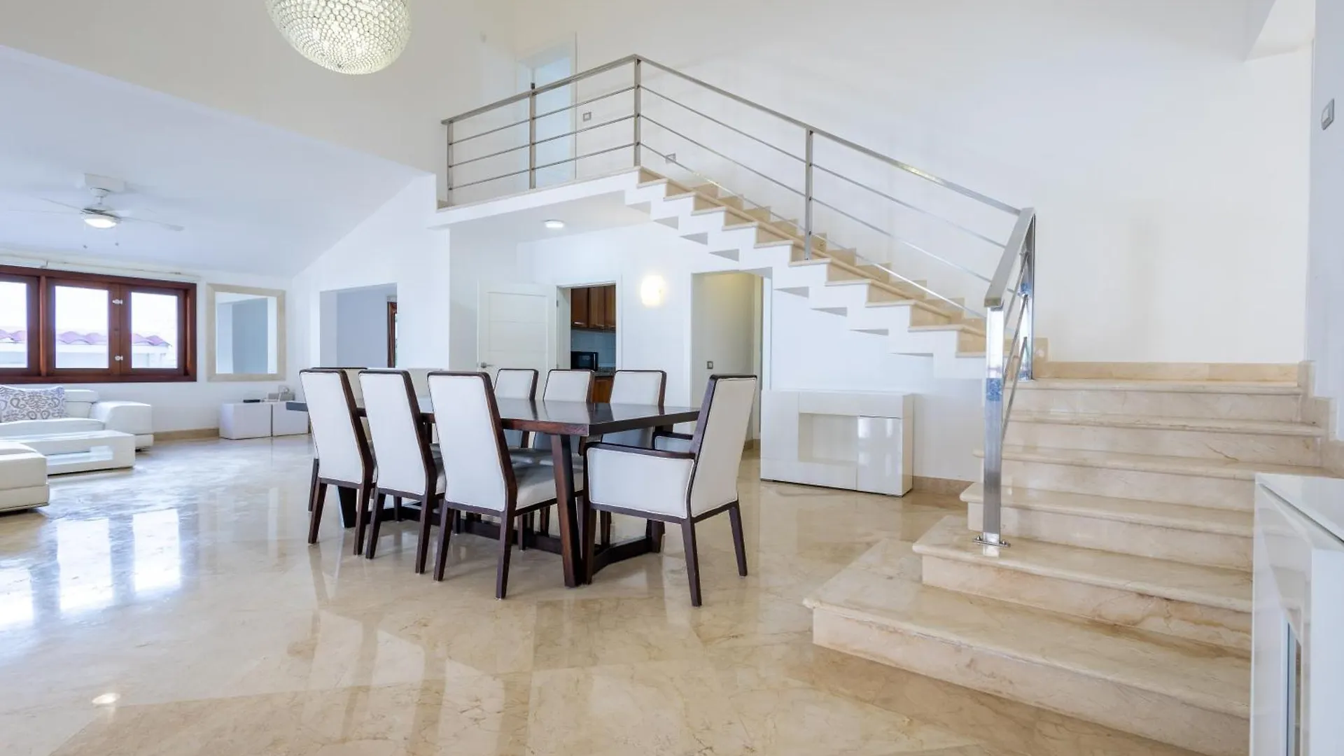 Huge 8-Bedroom Beach Villa With Private Pool - Los Corales Villas 푼타 카나
