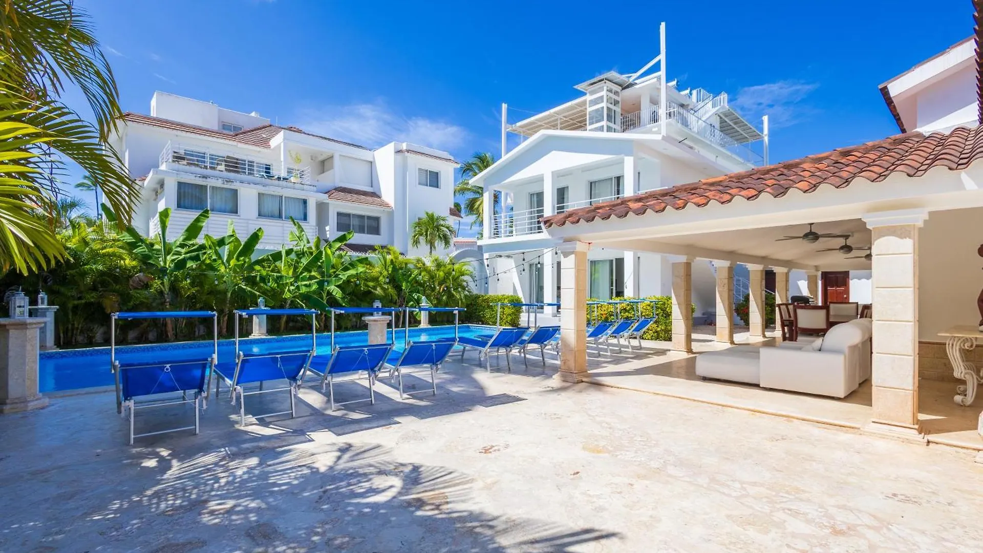 Huge 8-Bedroom Beach Villa With Private Pool - Los Corales Villas 푼타 카나